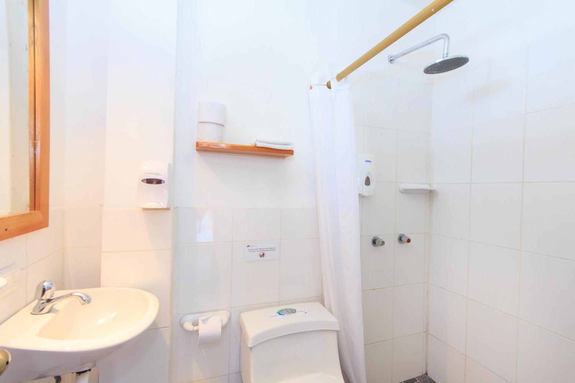 Hotel La Casa De Judy بويرتو أيورا المظهر الخارجي الصورة